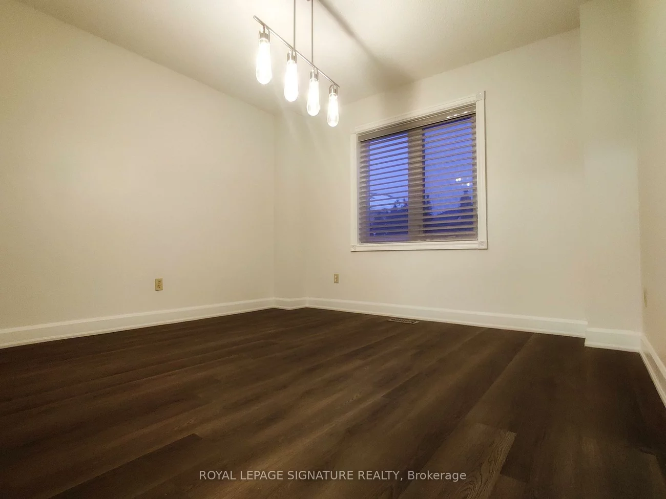 2966, Caradoc, 1004 - CV Clearview, Oakville