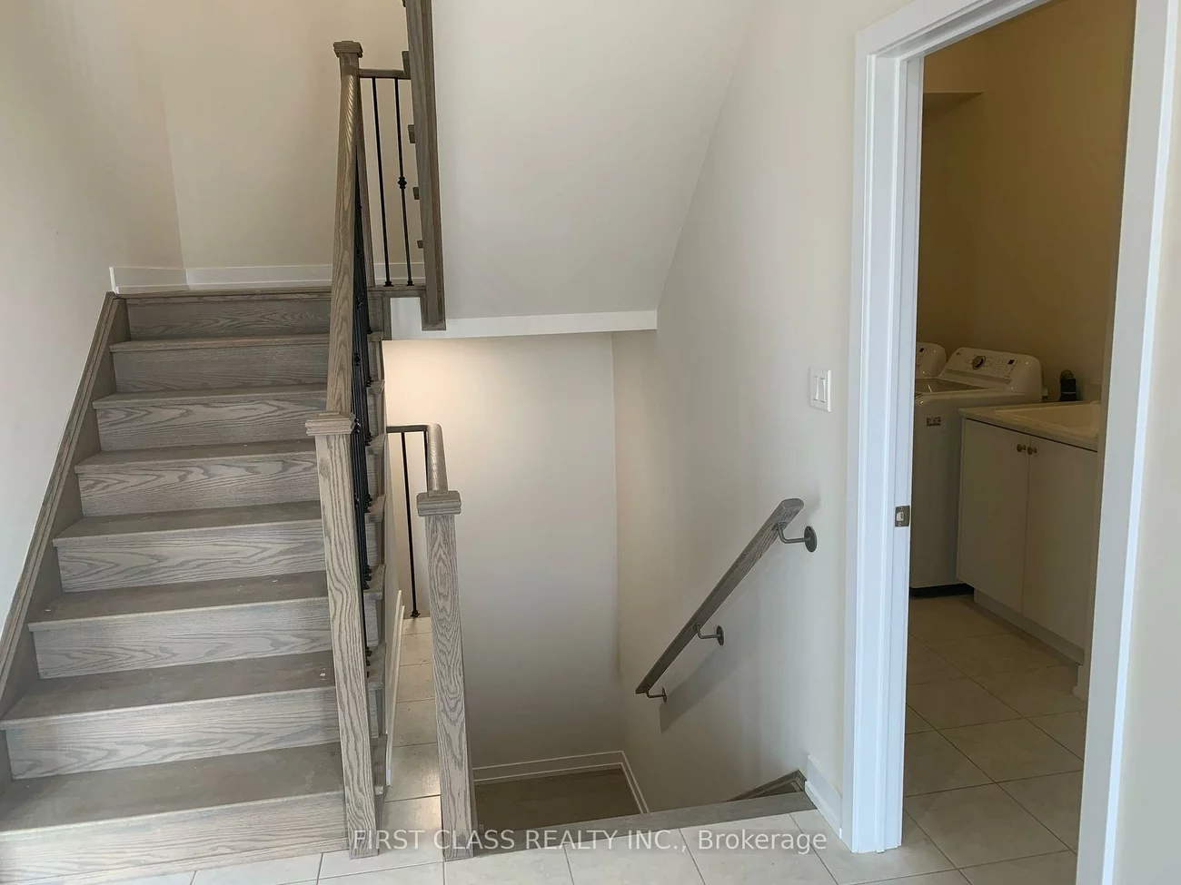 3120, Perkins, 1010 - JM Joshua Meadows, Oakville