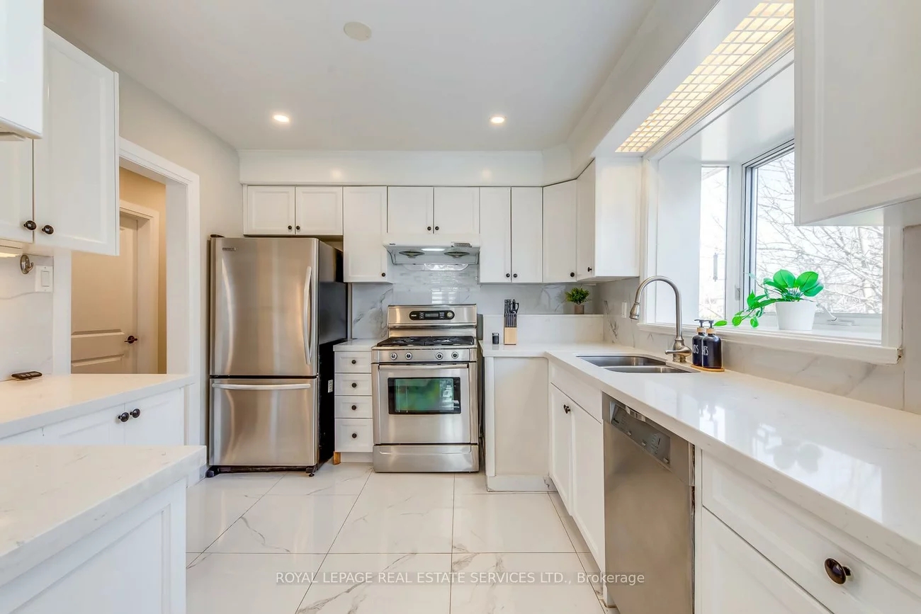 577, Trudale, 1020 - WO West, Oakville