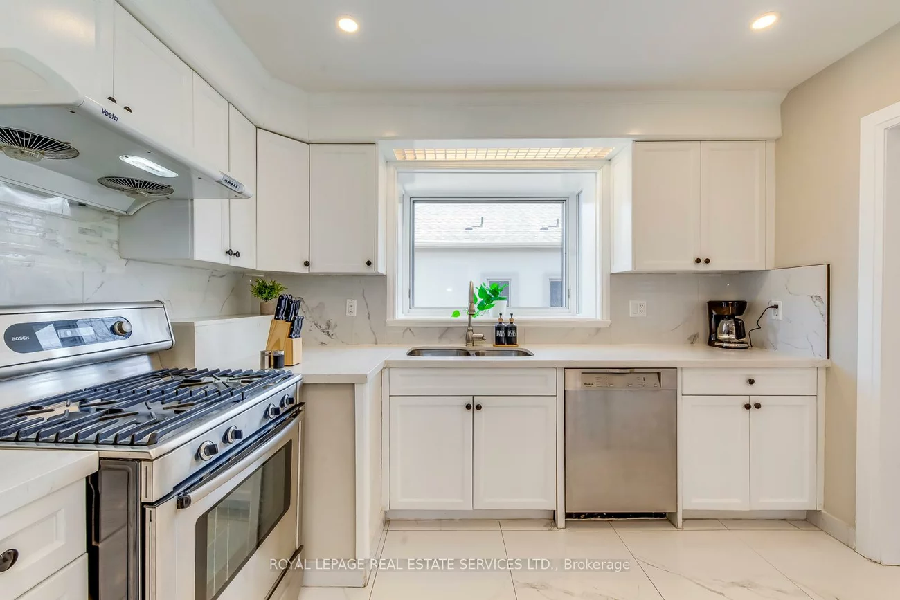 577, Trudale, 1020 - WO West, Oakville