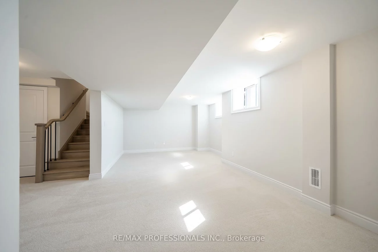 1304, Anthonia, 1010 - JM Joshua Meadows, Oakville
