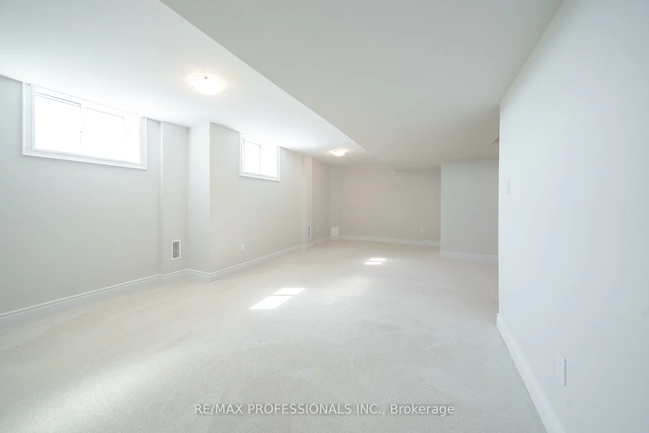 1304, Anthonia, 1010 - JM Joshua Meadows, Oakville