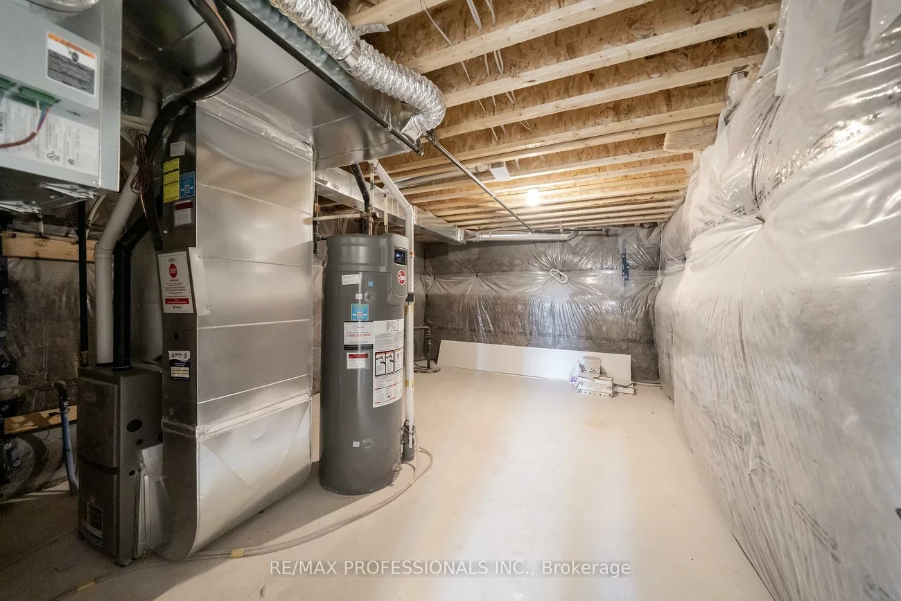 1304, Anthonia, 1010 - JM Joshua Meadows, Oakville