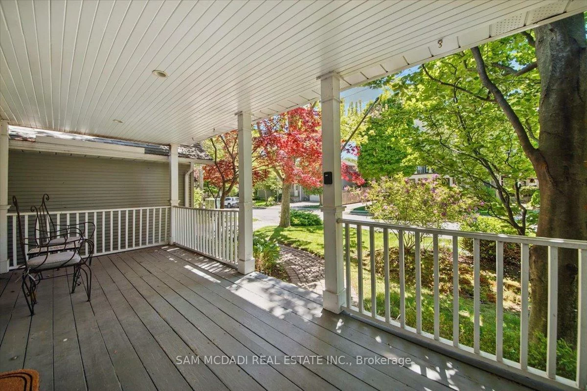 81, Chisholm, 1002 - CO Central, Oakville