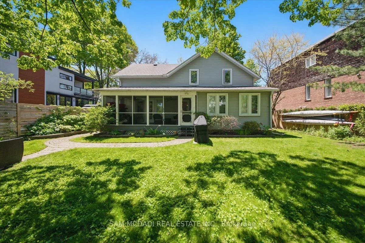 81, Chisholm, 1002 - CO Central, Oakville