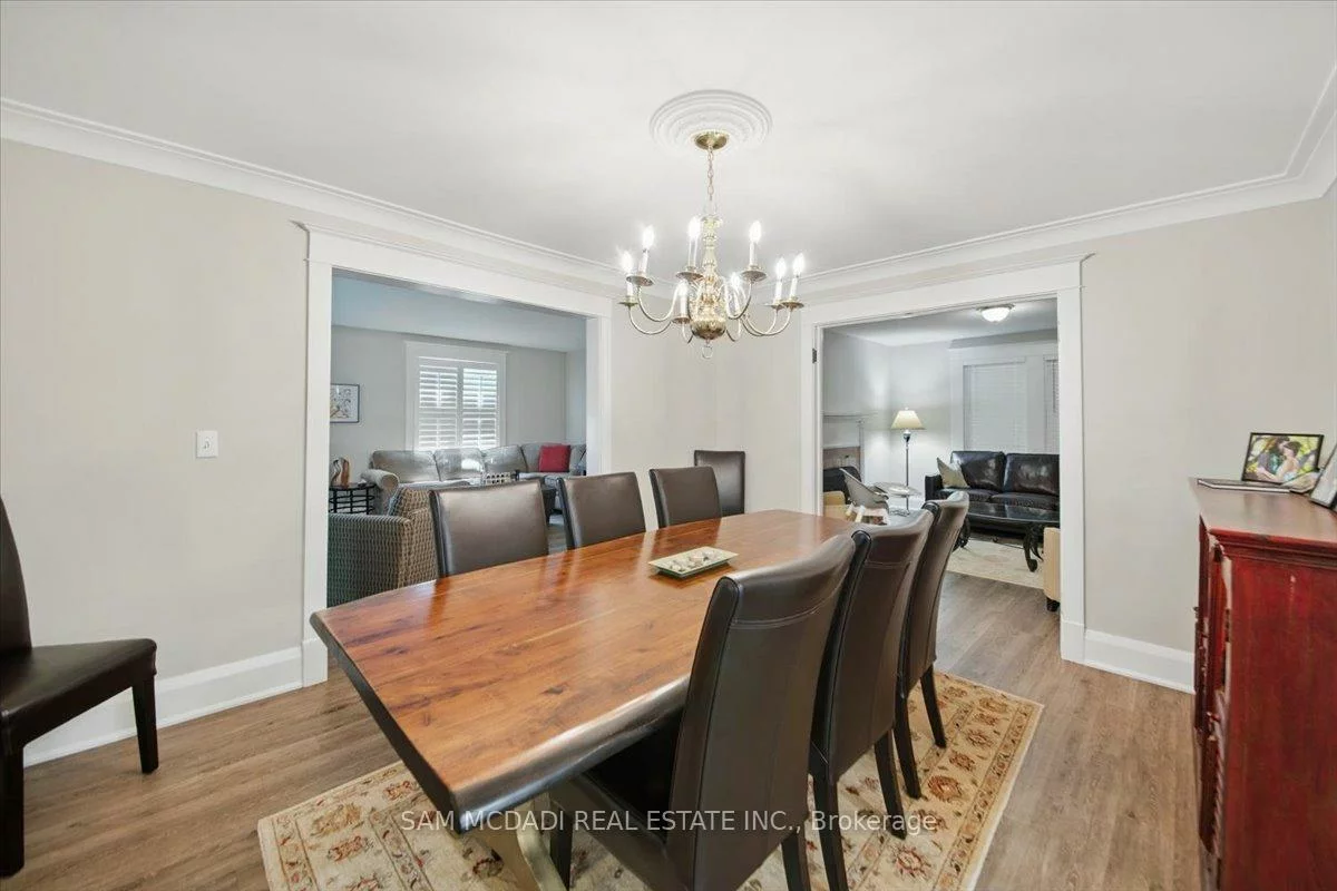 81, Chisholm, 1002 - CO Central, Oakville
