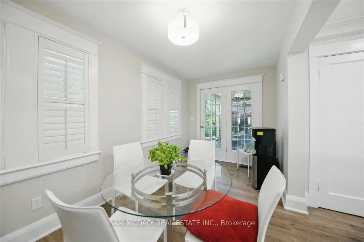 81, Chisholm, 1002 - CO Central, Oakville