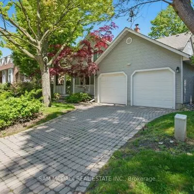 81, Chisholm, 1002 - CO Central, Oakville