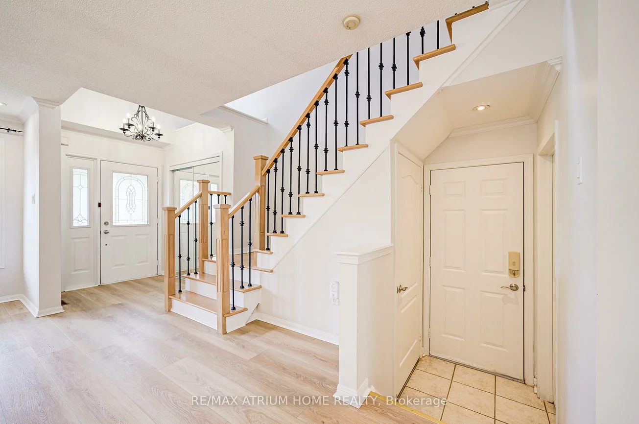 2293, Oakhaven, 1022 - WT West Oak Trails, Oakville