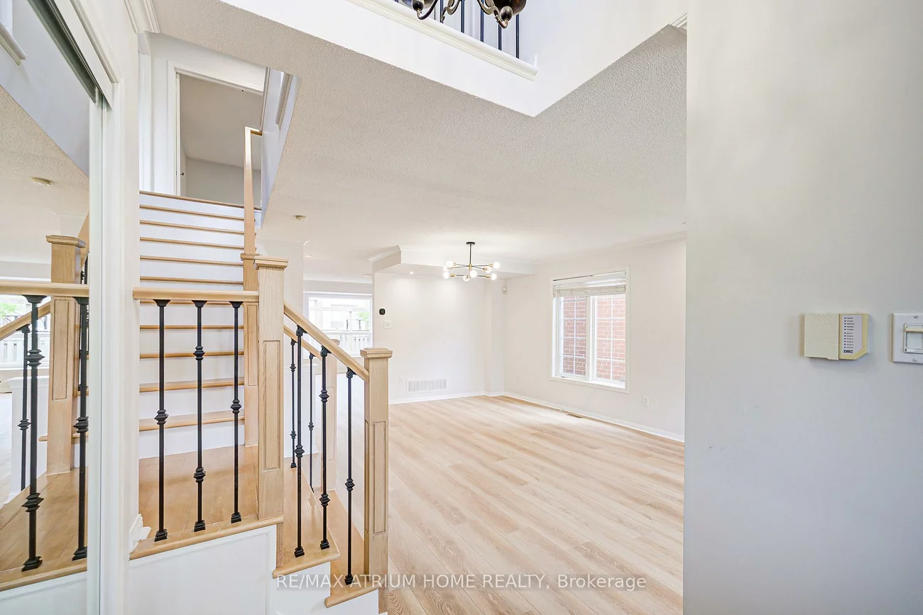 2293, Oakhaven, 1022 - WT West Oak Trails, Oakville