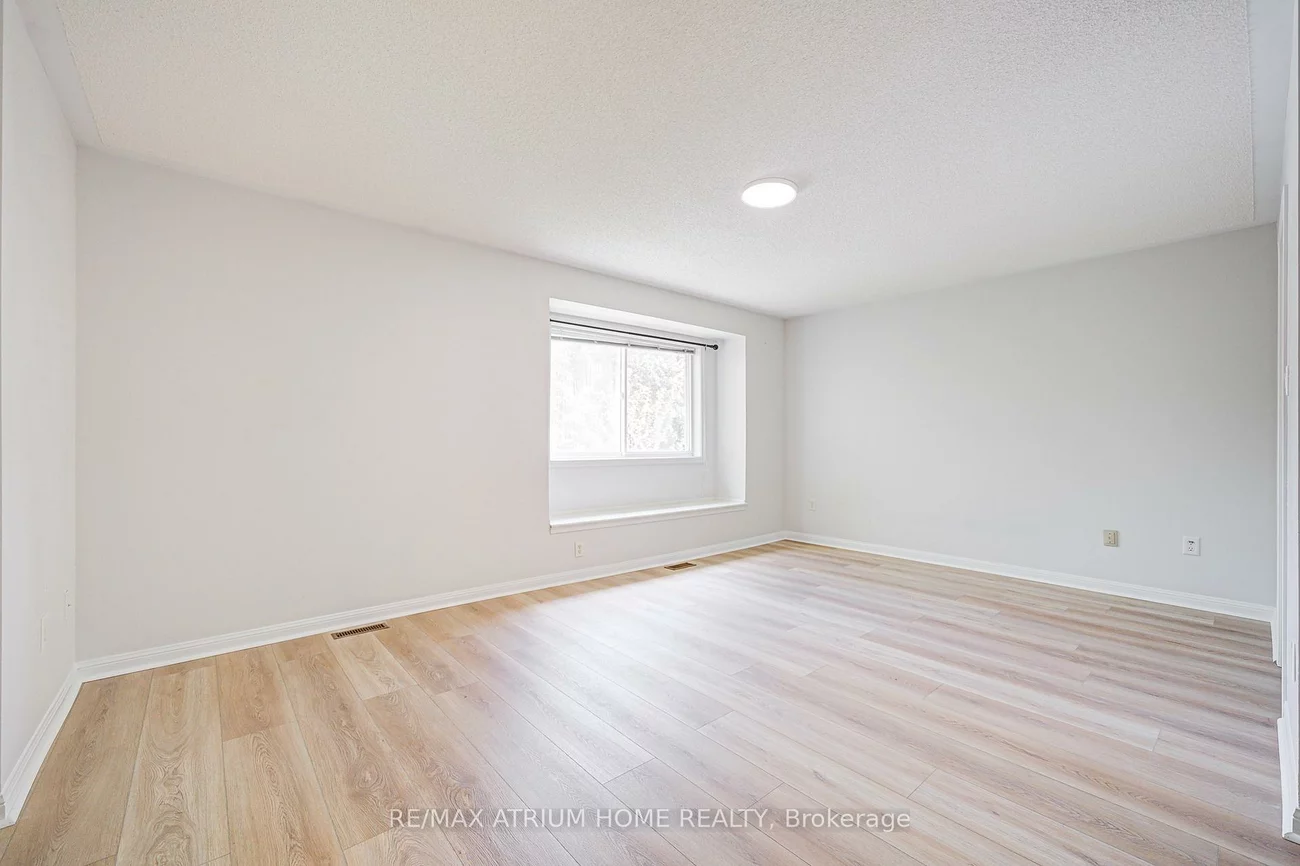 2293, Oakhaven, 1022 - WT West Oak Trails, Oakville