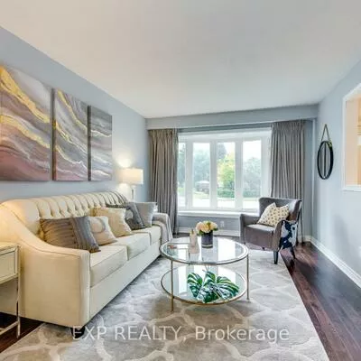 102, Orsett, 1003 - CP College Park, Oakville