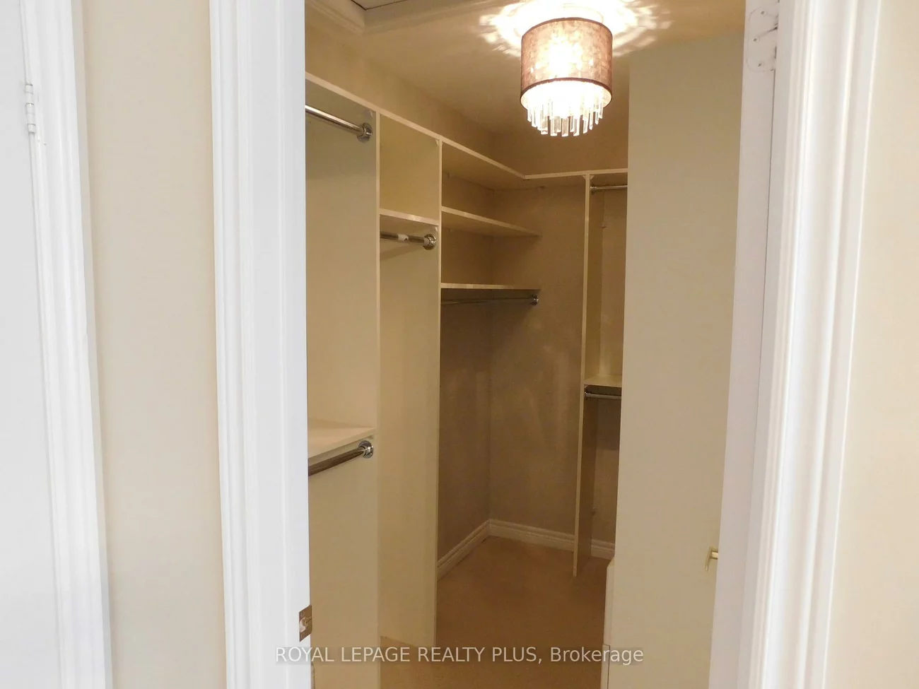 2333, Woodfield, 1015 - RO River Oaks, Oakville