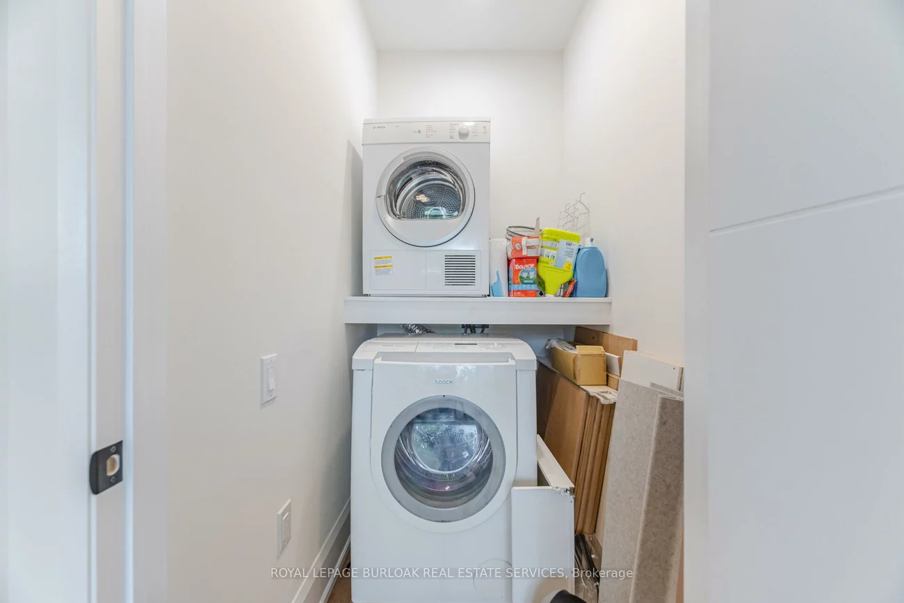 527, Vyner, 1020 - WO West, Oakville