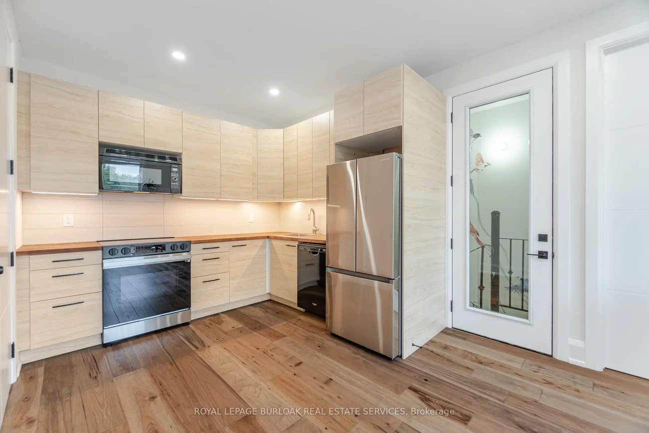 527, Vyner, 1020 - WO West, Oakville
