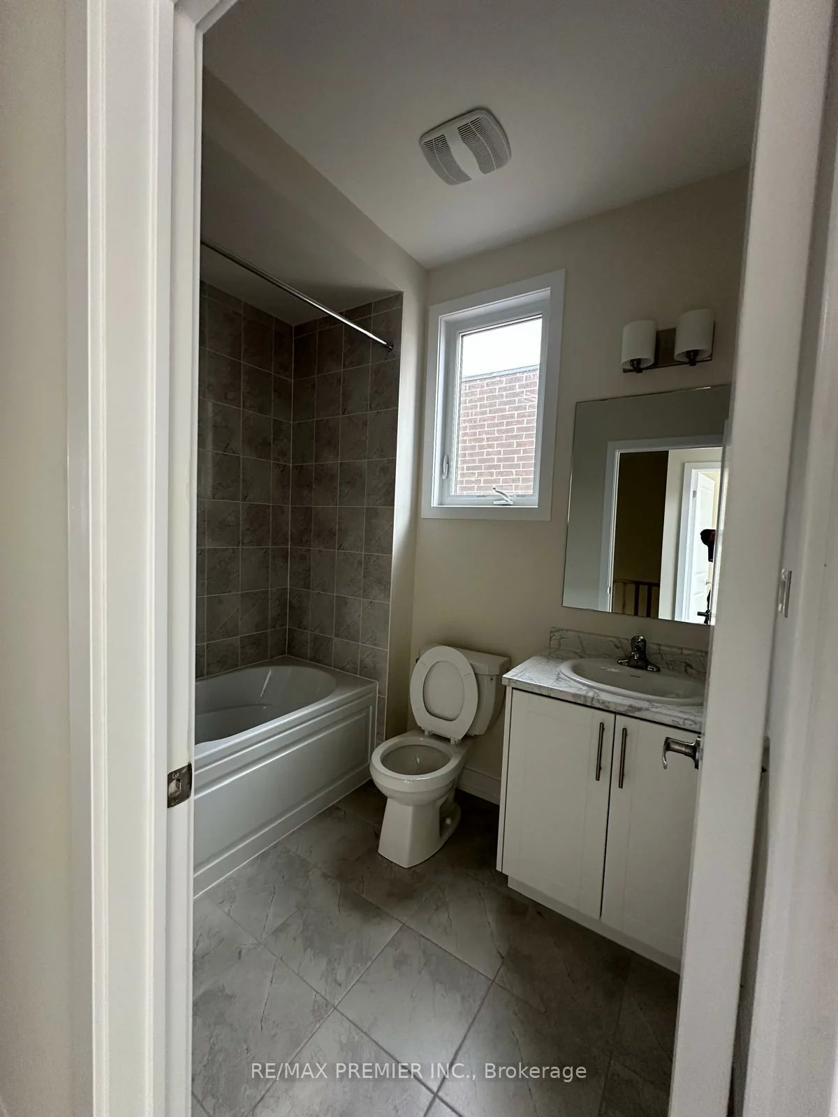 3107, Meadowridge, 1010 - JM Joshua Meadows, Oakville
