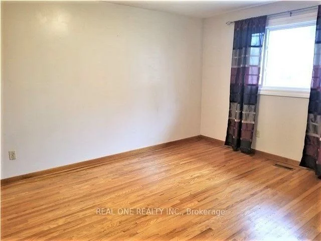 79, Osborne, 1003 - CP College Park, Oakville