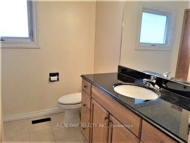 79, Osborne, 1003 - CP College Park, Oakville