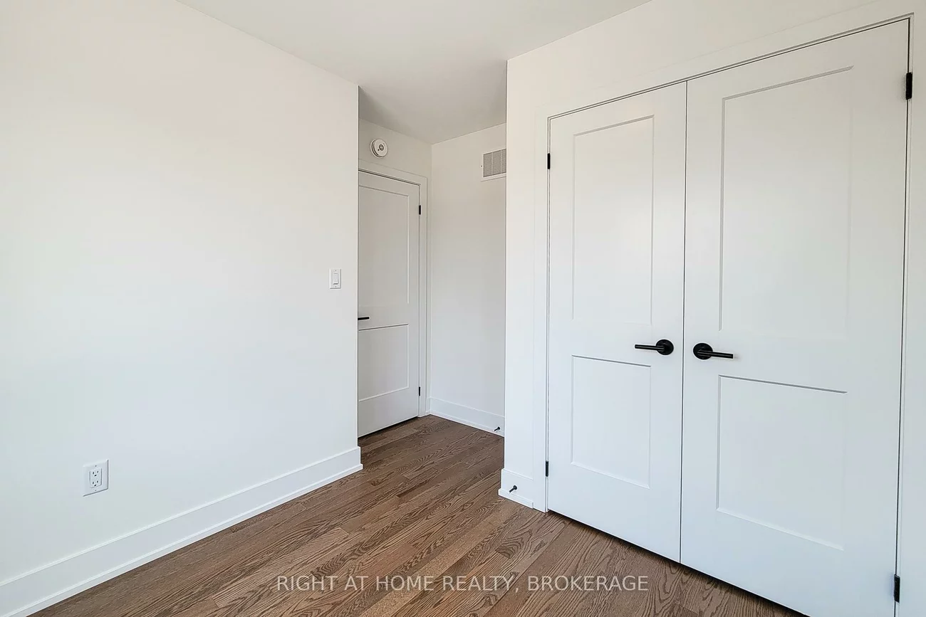 1131, WHEAT BOOM, 1010 - JM Joshua Meadows, Oakville