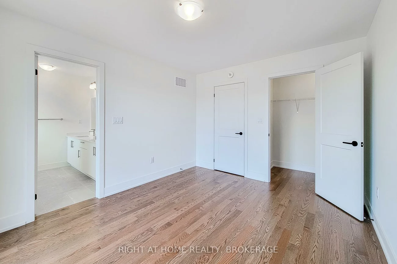 1131, WHEAT BOOM, 1010 - JM Joshua Meadows, Oakville