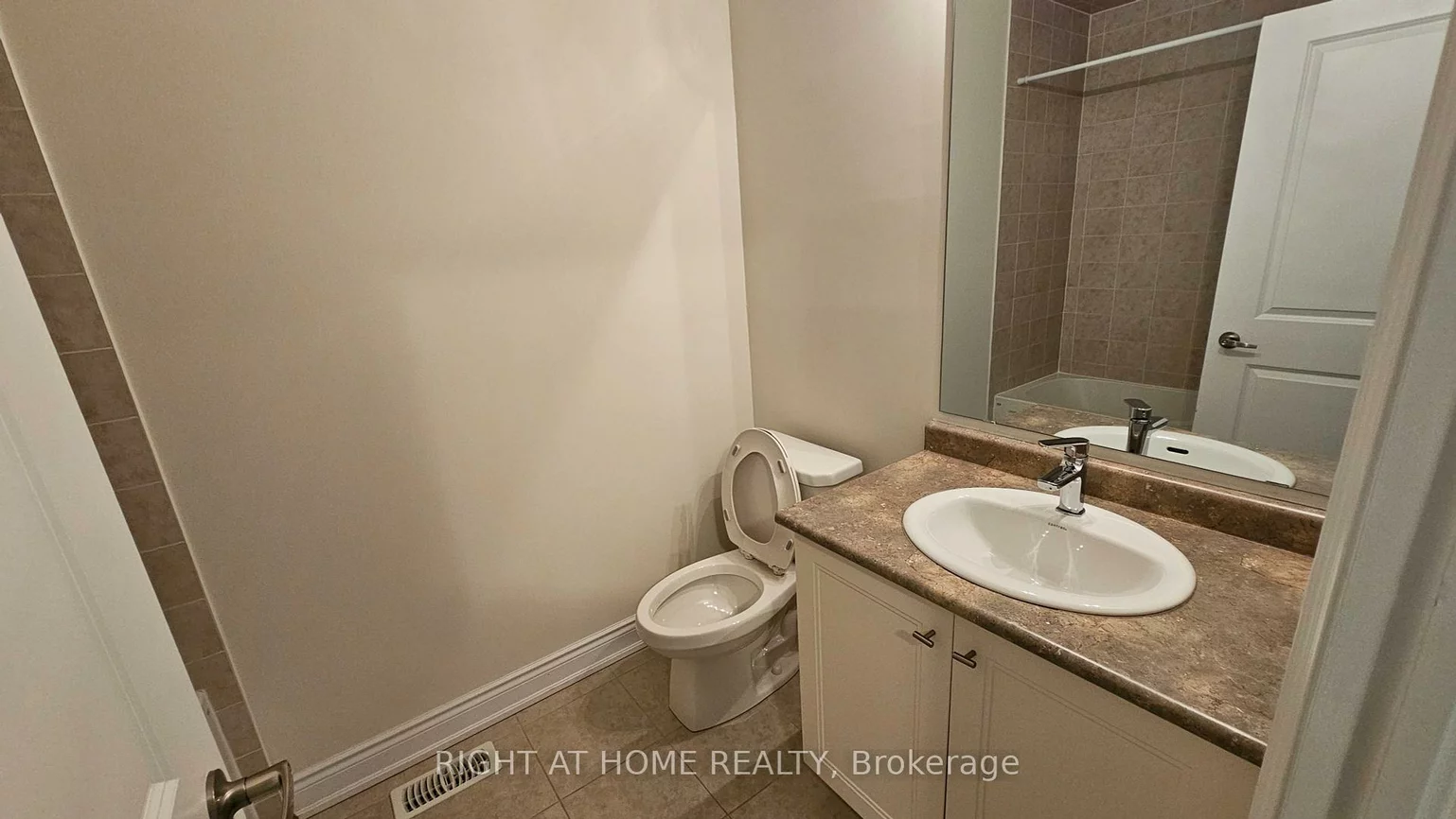 3175, Daniel, 1008 - GO Glenorchy, Oakville