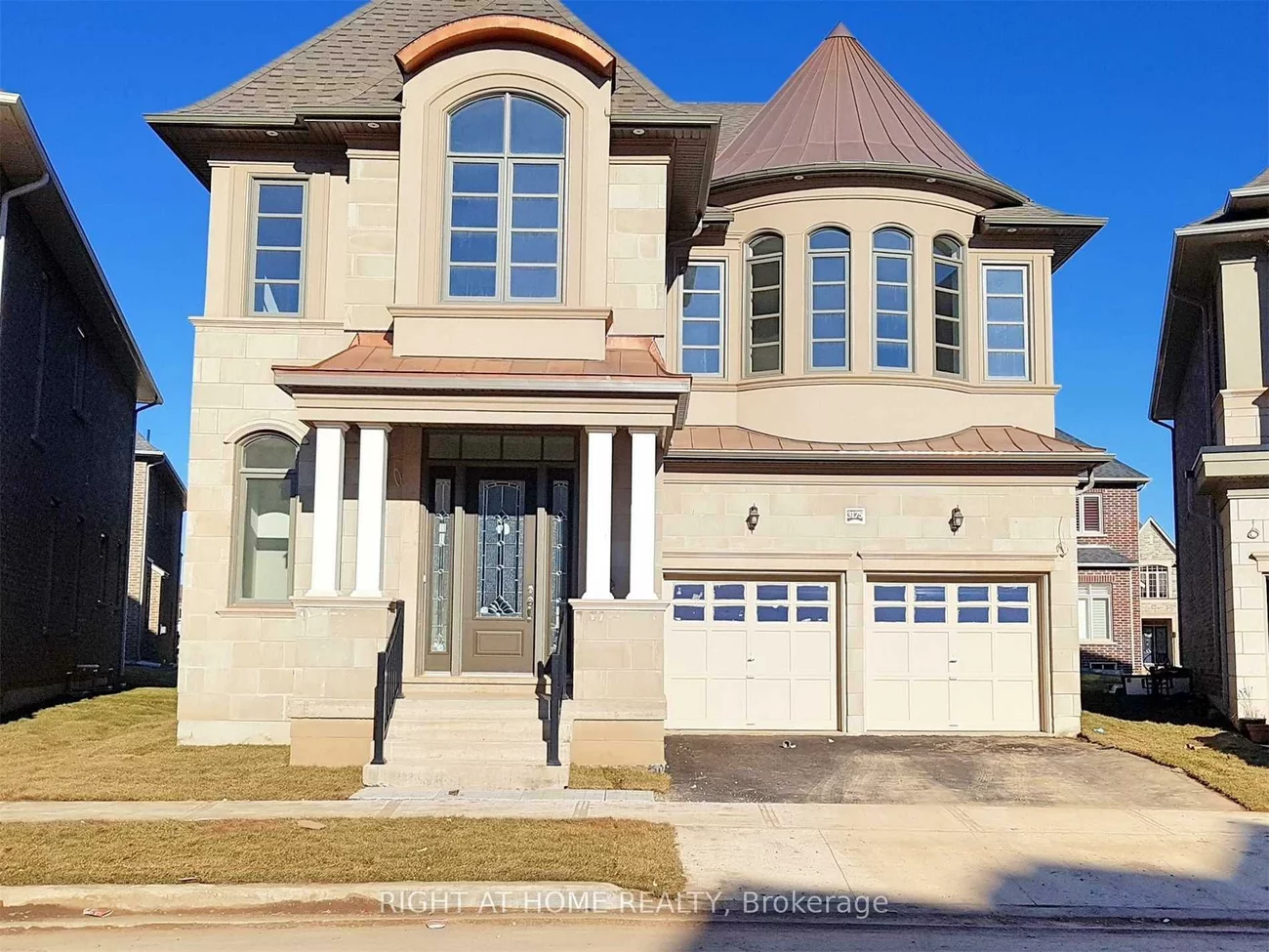 3175, Daniel, 1008 - GO Glenorchy, Oakville