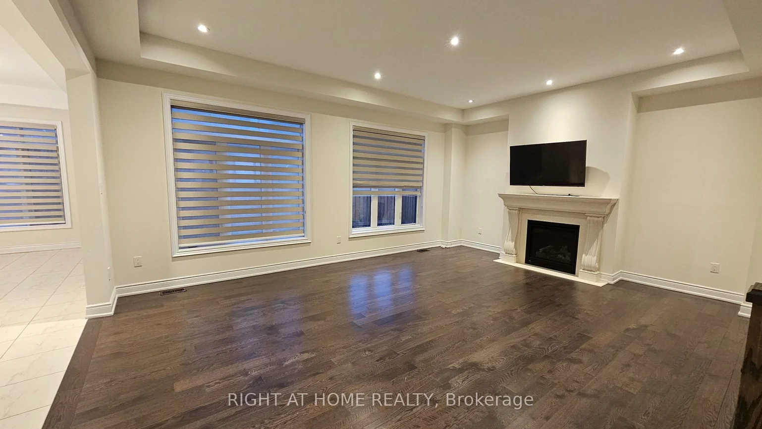 3175, Daniel, 1008 - GO Glenorchy, Oakville