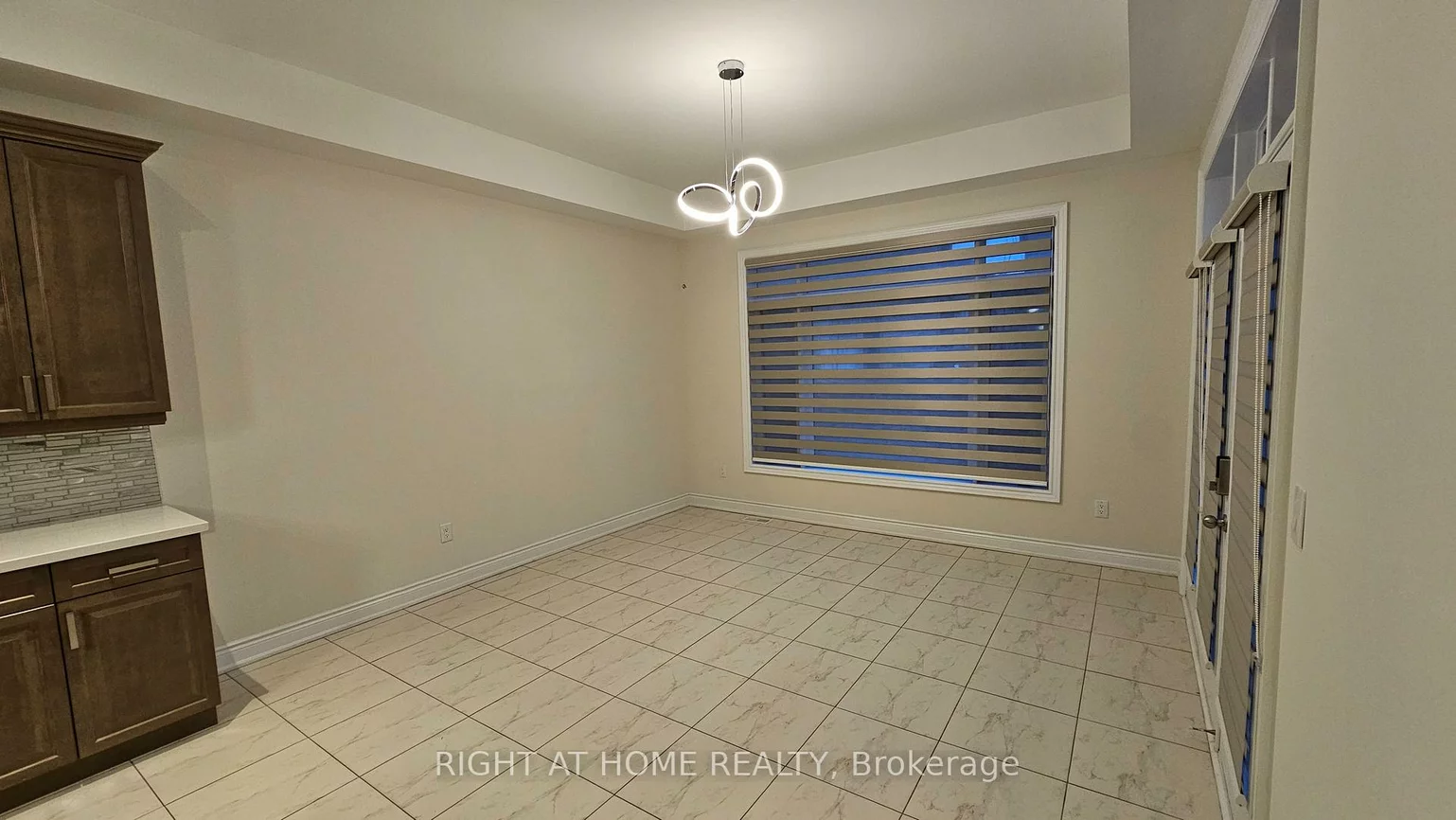 3175, Daniel, 1008 - GO Glenorchy, Oakville
