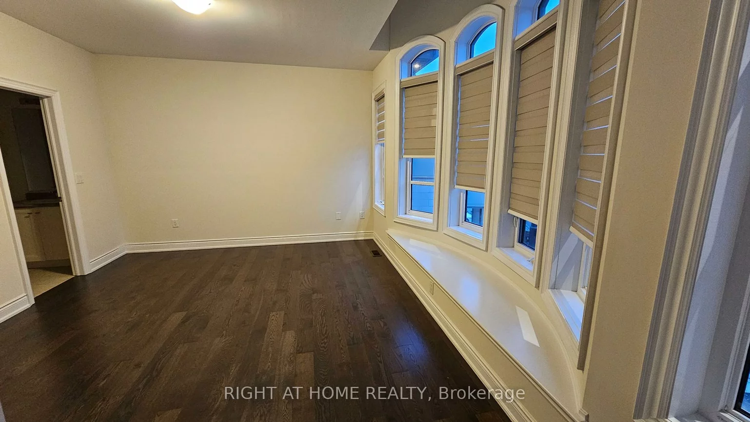3175, Daniel, 1008 - GO Glenorchy, Oakville