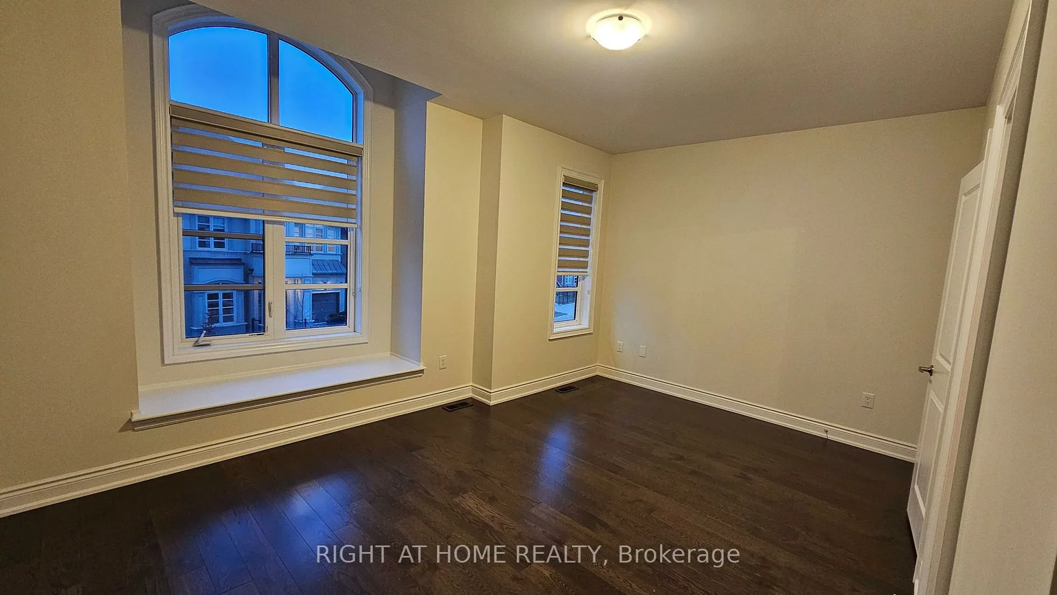 3175, Daniel, 1008 - GO Glenorchy, Oakville
