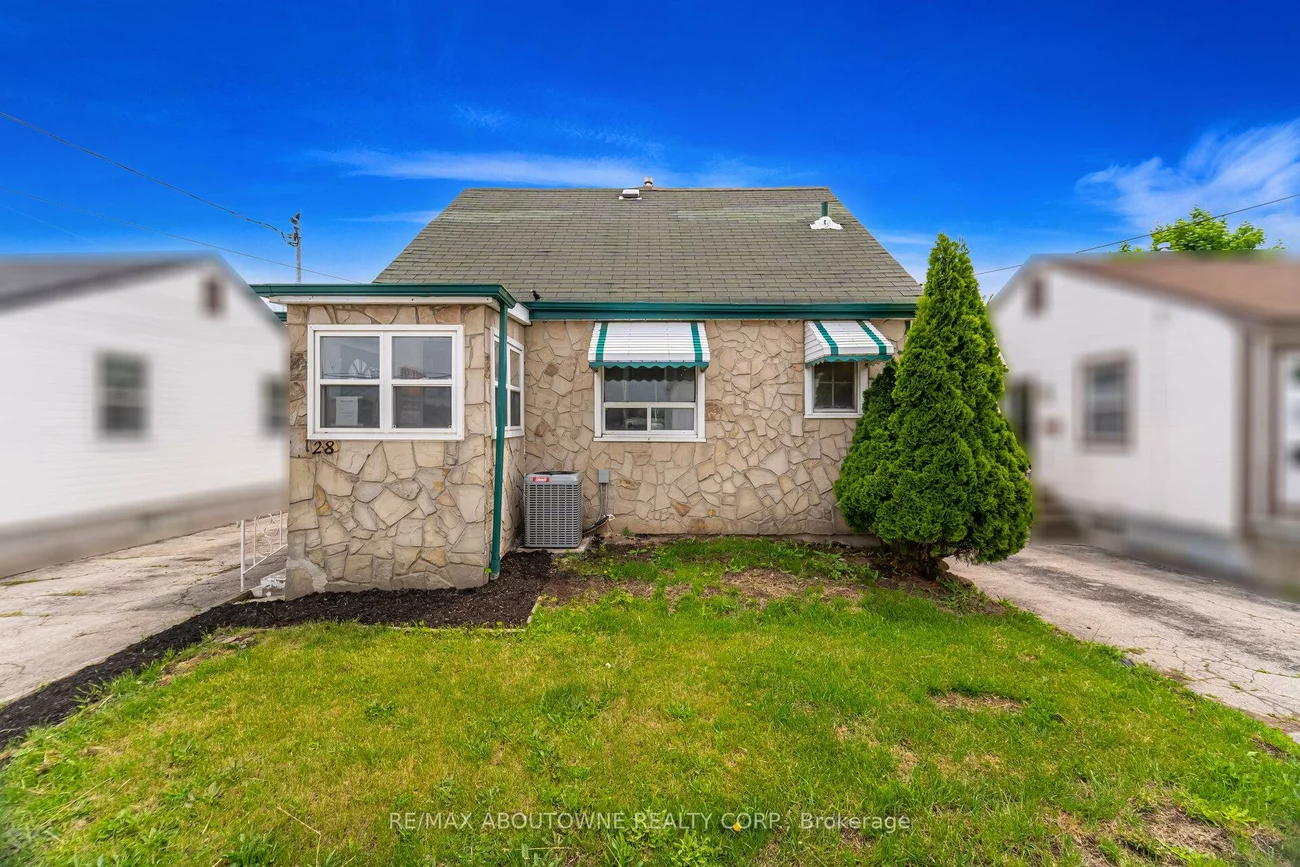128, Cross, 1014 - QE Queen Elizabeth, Oakville