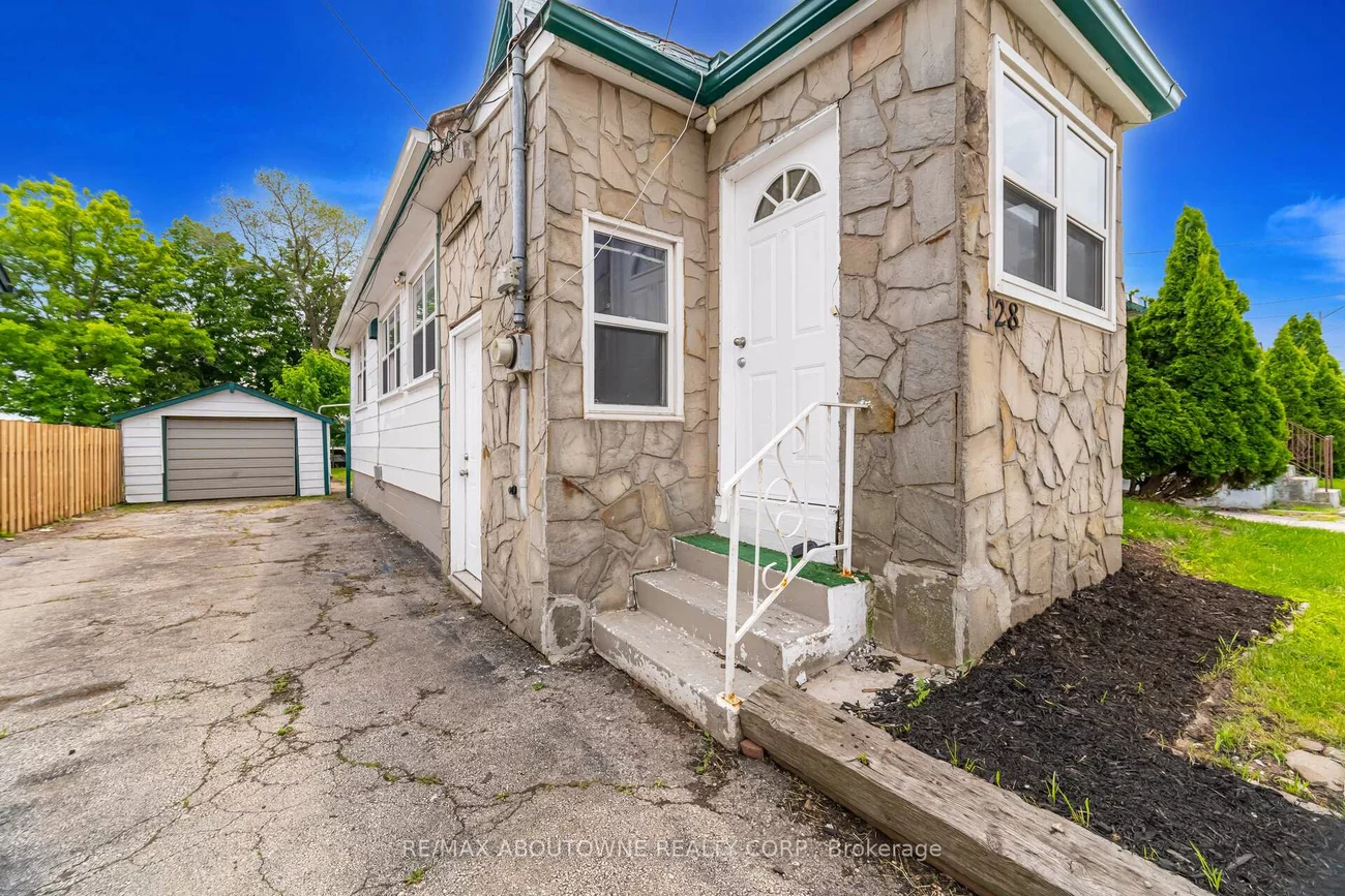 128, Cross, 1014 - QE Queen Elizabeth, Oakville