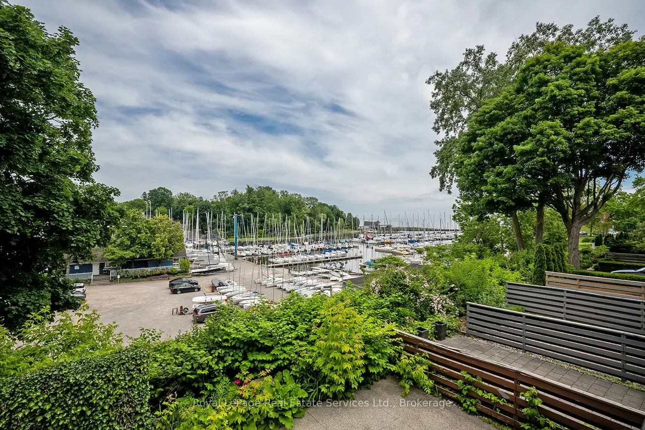 53, Forsythe, 1002 - CO Central, Oakville