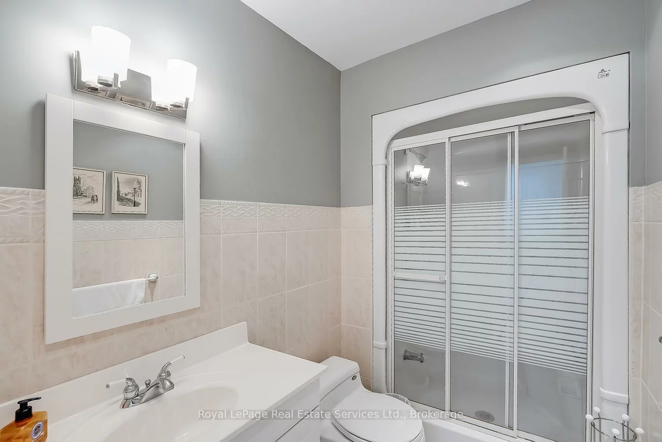 53, Forsythe, 1002 - CO Central, Oakville