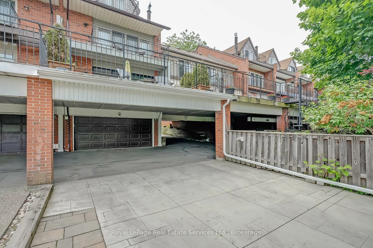 53, Forsythe, 1002 - CO Central, Oakville