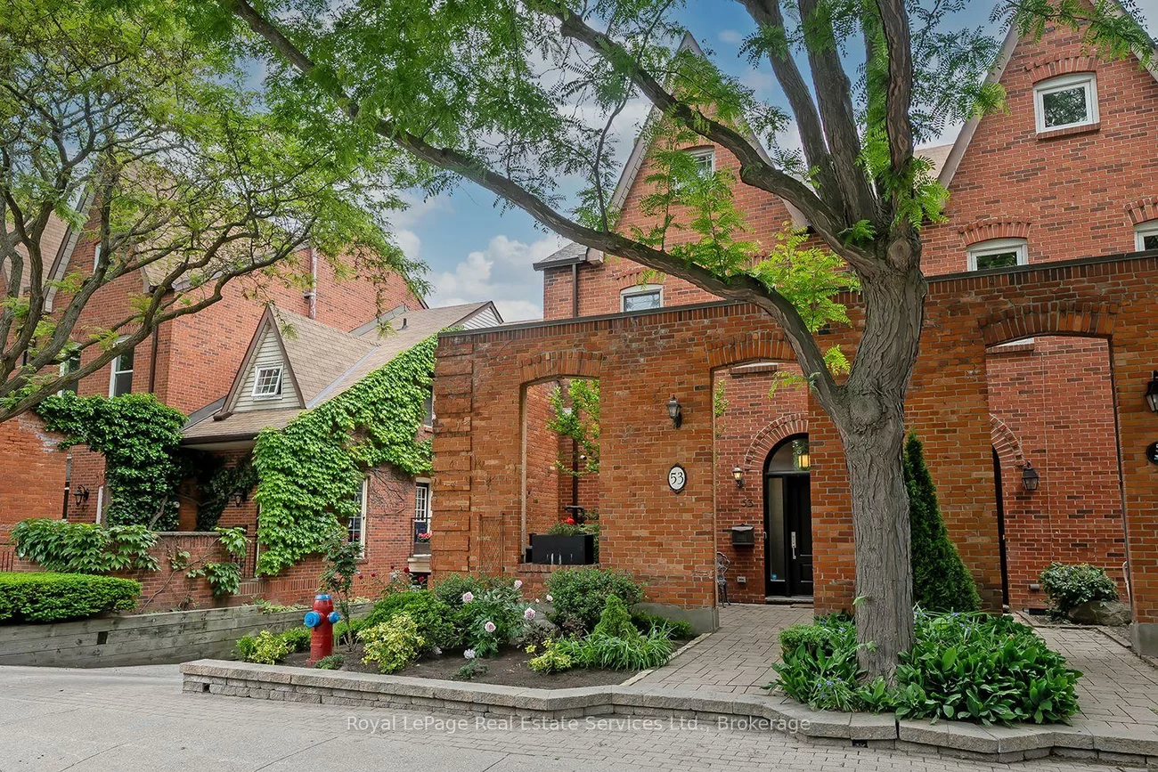 53, Forsythe, 1002 - CO Central, Oakville