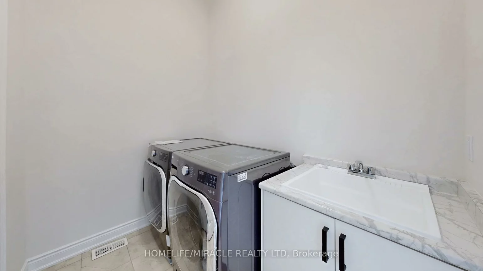 50, William Crawley, 1008 - GO Glenorchy, Oakville