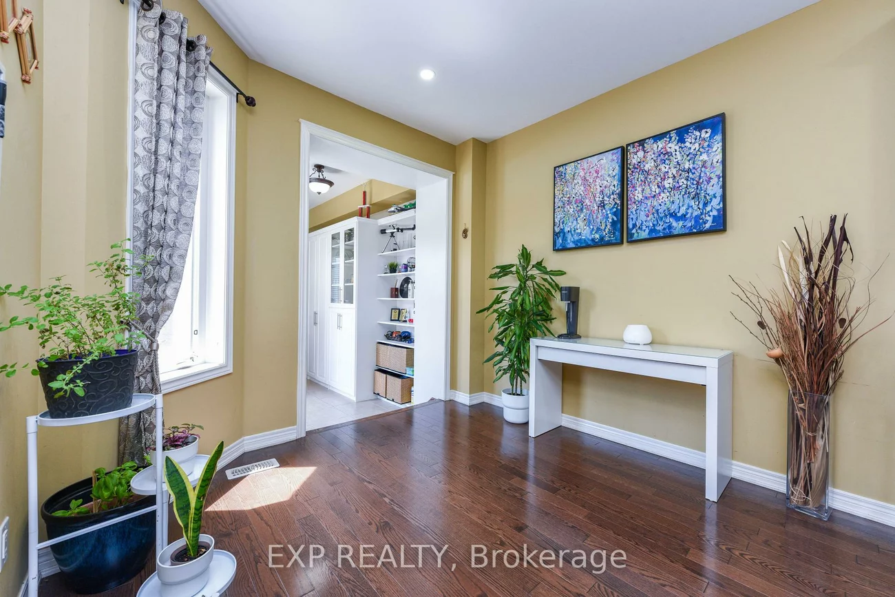 3270, Robert Brown, 1008 - GO Glenorchy, Oakville