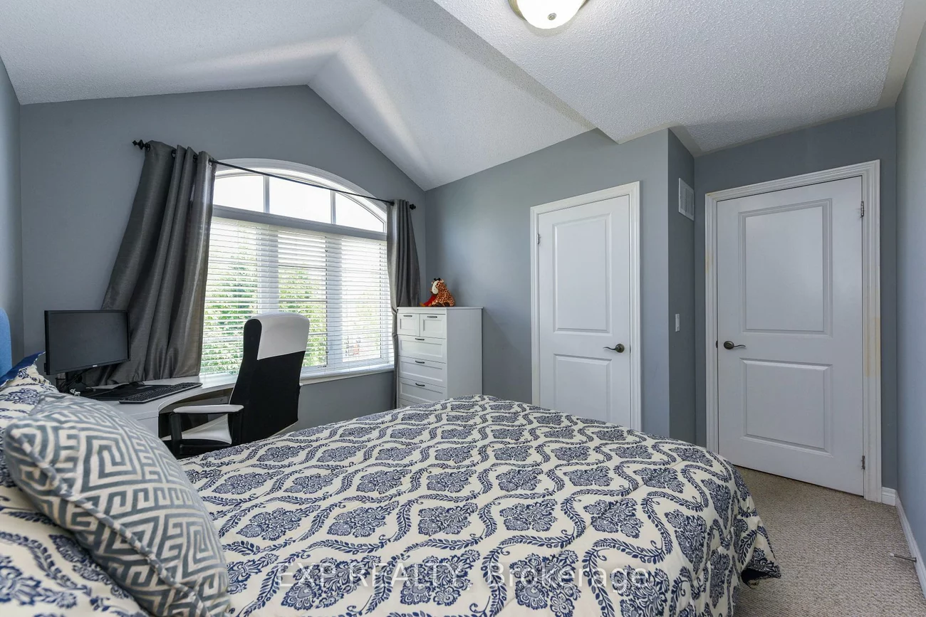 3270, Robert Brown, 1008 - GO Glenorchy, Oakville
