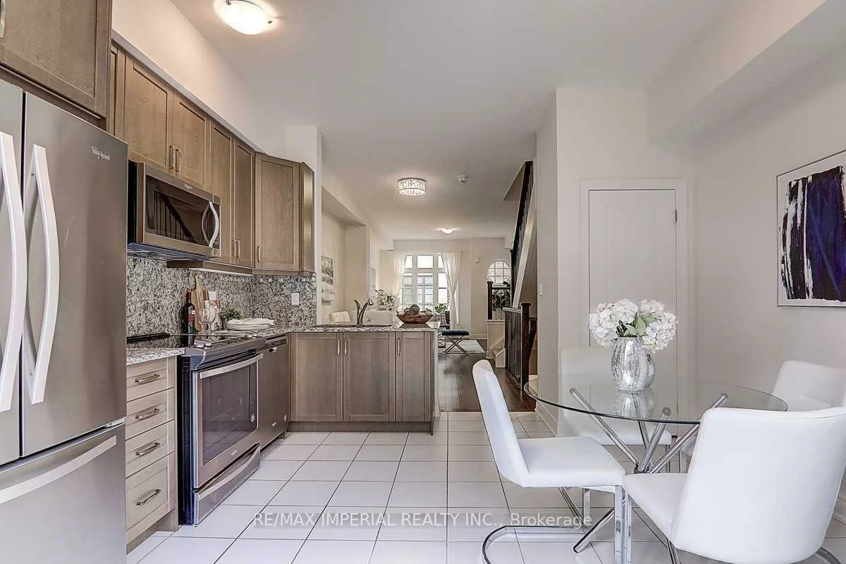260, Royalton Common, 1015 - RO River Oaks, Oakville