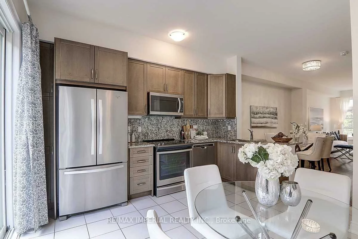 260, Royalton Common, 1015 - RO River Oaks, Oakville