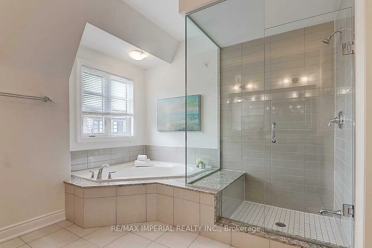 260, Royalton Common, 1015 - RO River Oaks, Oakville