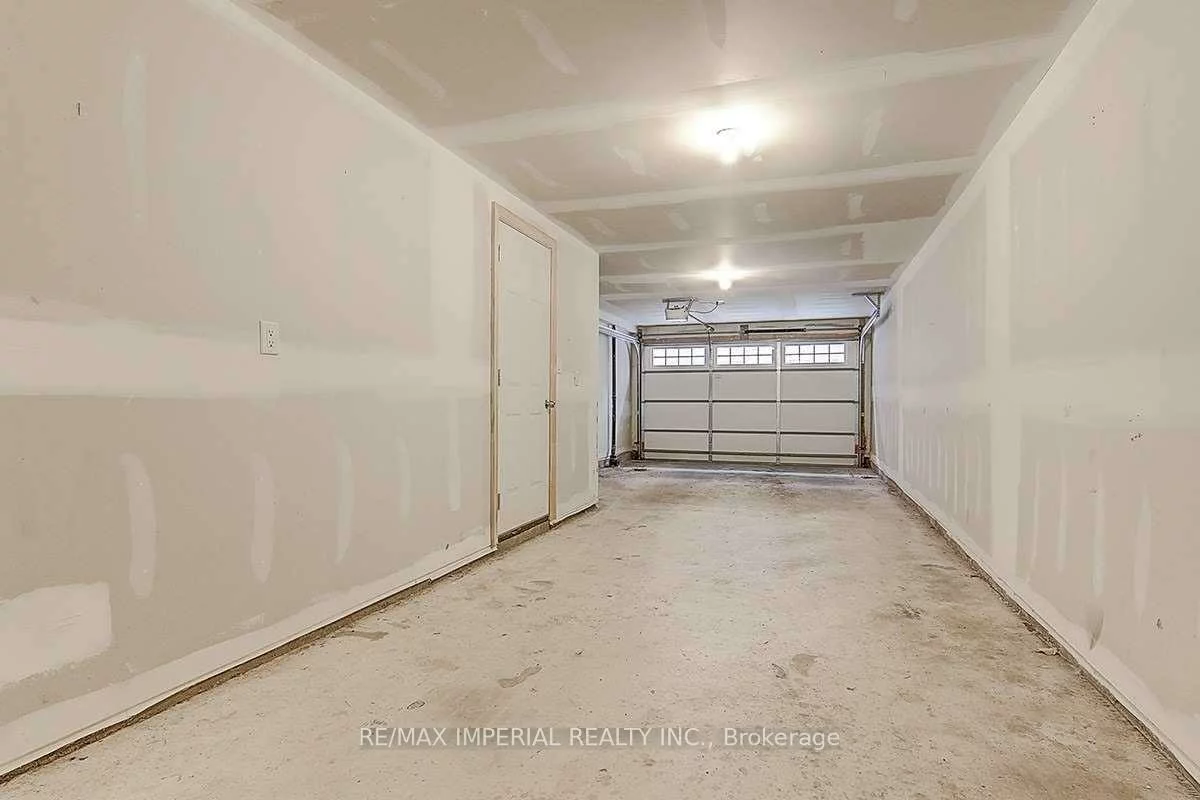 260, Royalton Common, 1015 - RO River Oaks, Oakville