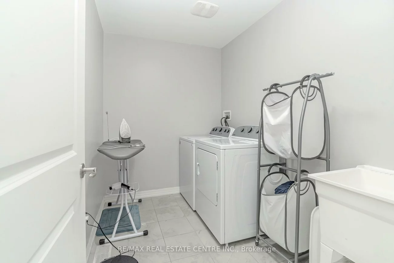 3470, Vernon Powell, 1008 - GO Glenorchy, Oakville