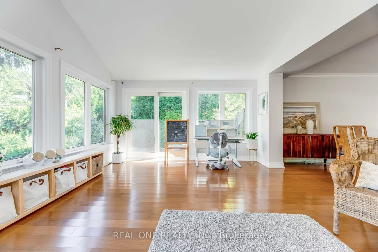 1377, Sheldon, 1020 - WO West, Oakville