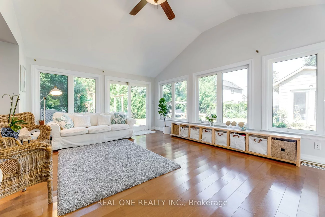 1377, Sheldon, 1020 - WO West, Oakville