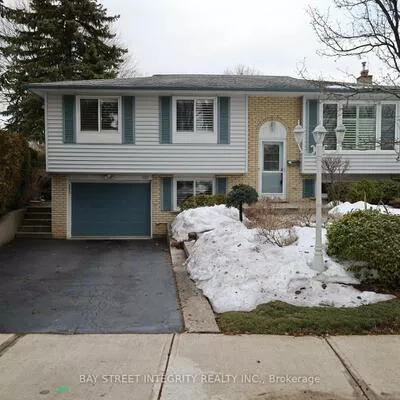 1261, Richards, 1003 - CP College Park, Oakville