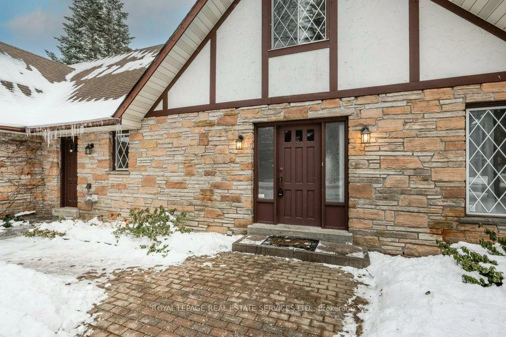 30, Birkbank, 1006 - FD Ford, Oakville