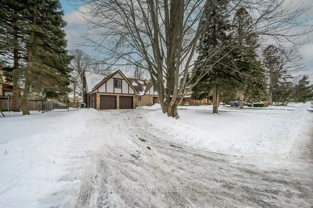30, Birkbank, 1006 - FD Ford, Oakville