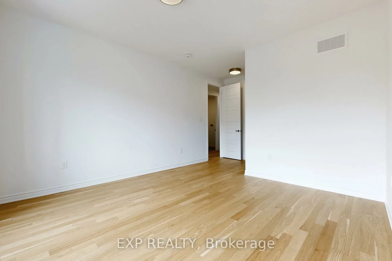 1190, Tanbark, 1010 - JM Joshua Meadows, Oakville